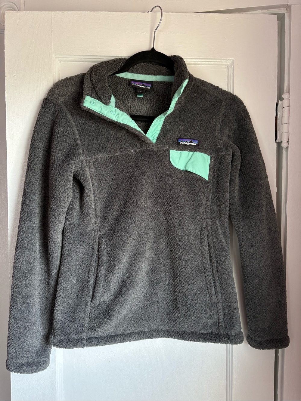 Patagonia Women’s Re-Tool Snap-T Fleece Pullover Charcoal Grey Mint XXS - Picture 2 of 6